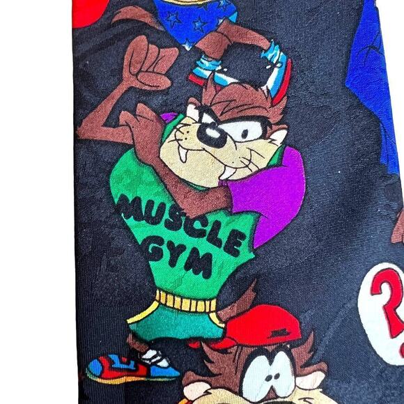 Looney Tunes Novelty Tie featuring the Tazmanian Devil - Picture 4 of 10